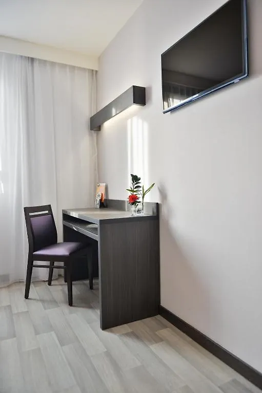 Hotel Eurocentre 3* Toulouse Nord Castelnau-dʼEstrétefonds