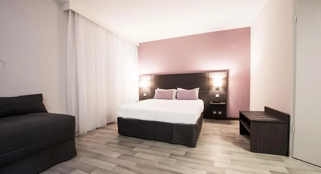 Hotel Eurocentre 3* Toulouse Nord Castelnau-dʼEstrétefonds